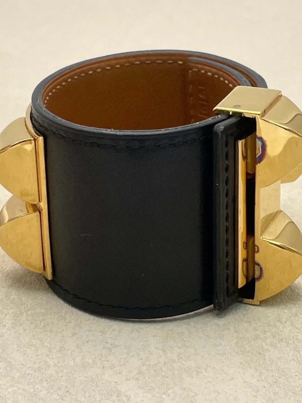 Hermès Collier de Chien Gold Hardware Wide Leather Cuff - Black/Gold - Picture 5 of 16